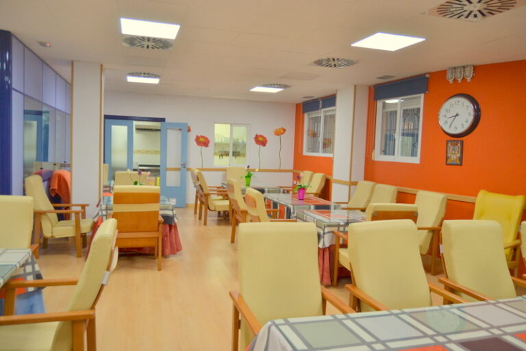 sala-de-estar-comedor-la-zubia4